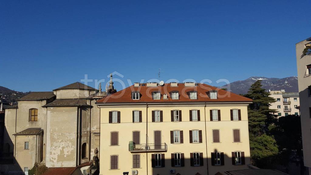 appartamento in affitto a Como in zona Como Centro