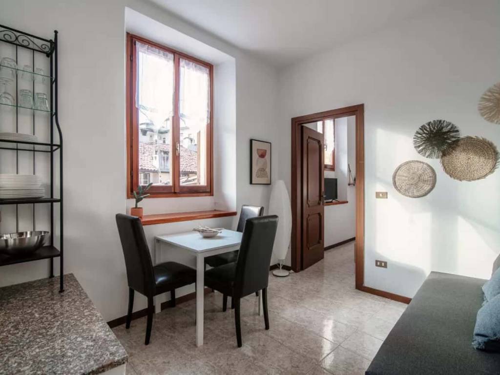appartamento in affitto a Como in zona Borghi