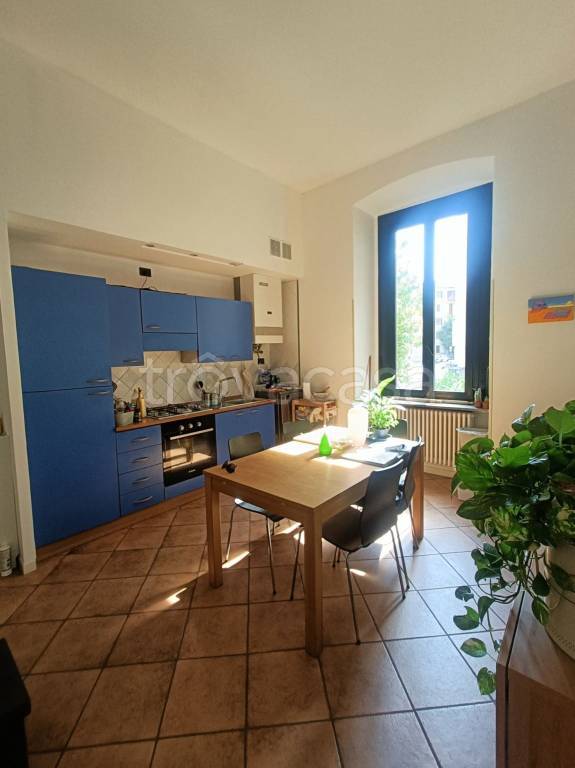 appartamento in affitto a Como in zona Borghi