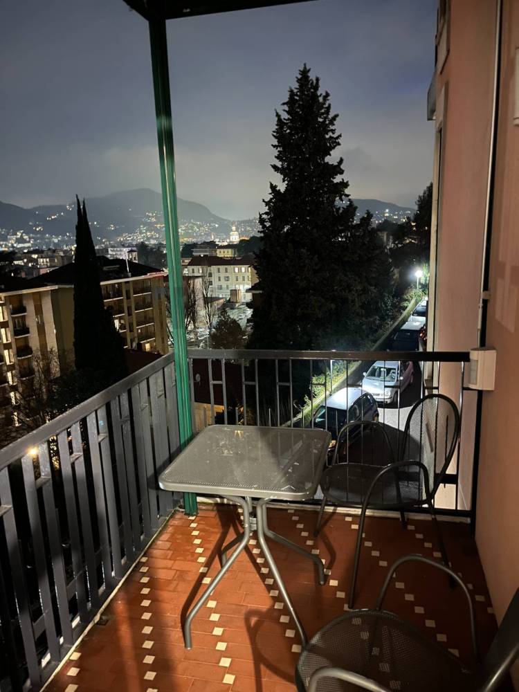 appartamento in affitto a Como in zona Garzola