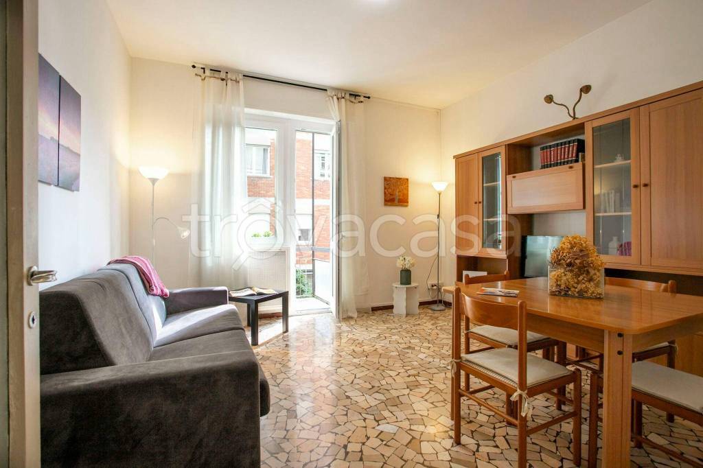 appartamento in affitto a Como in zona Borghi