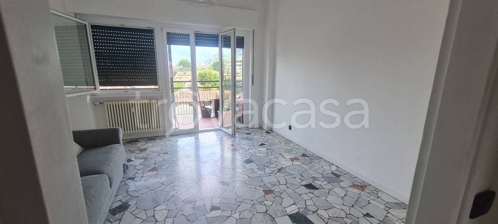 appartamento in affitto a Como in zona Via Milano