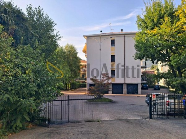 appartamento in affitto a Como in zona Muggiò
