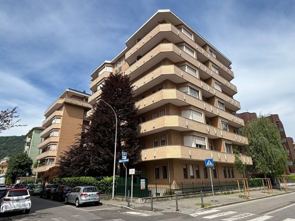 appartamento in affitto a Como in zona Borghi