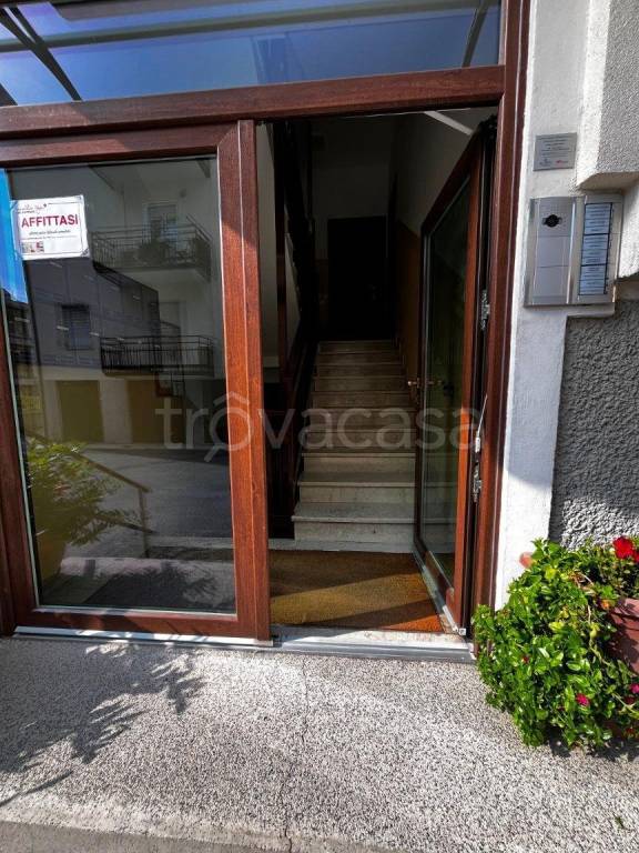 appartamento in affitto a Como in zona Lora