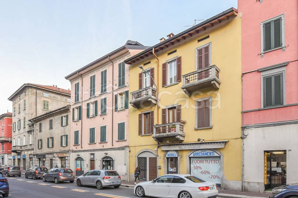 appartamento in affitto a Como in zona Borghi