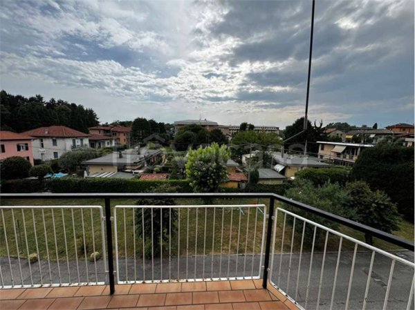 appartamento in affitto a Como in zona Acquanera