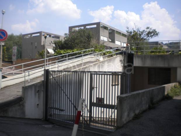 box auto in affitto a Como in zona Borghi