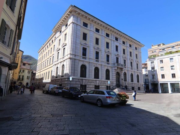 appartamento in affitto a Como in zona Piazza Volta