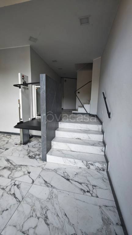 appartamento in affitto a Como in zona Villa Olmo