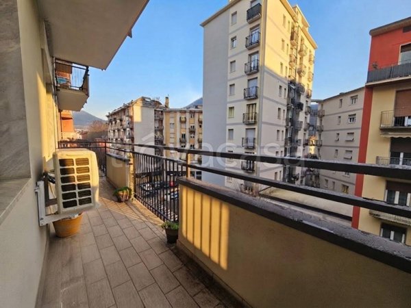 appartamento in affitto a Como in zona Borghi