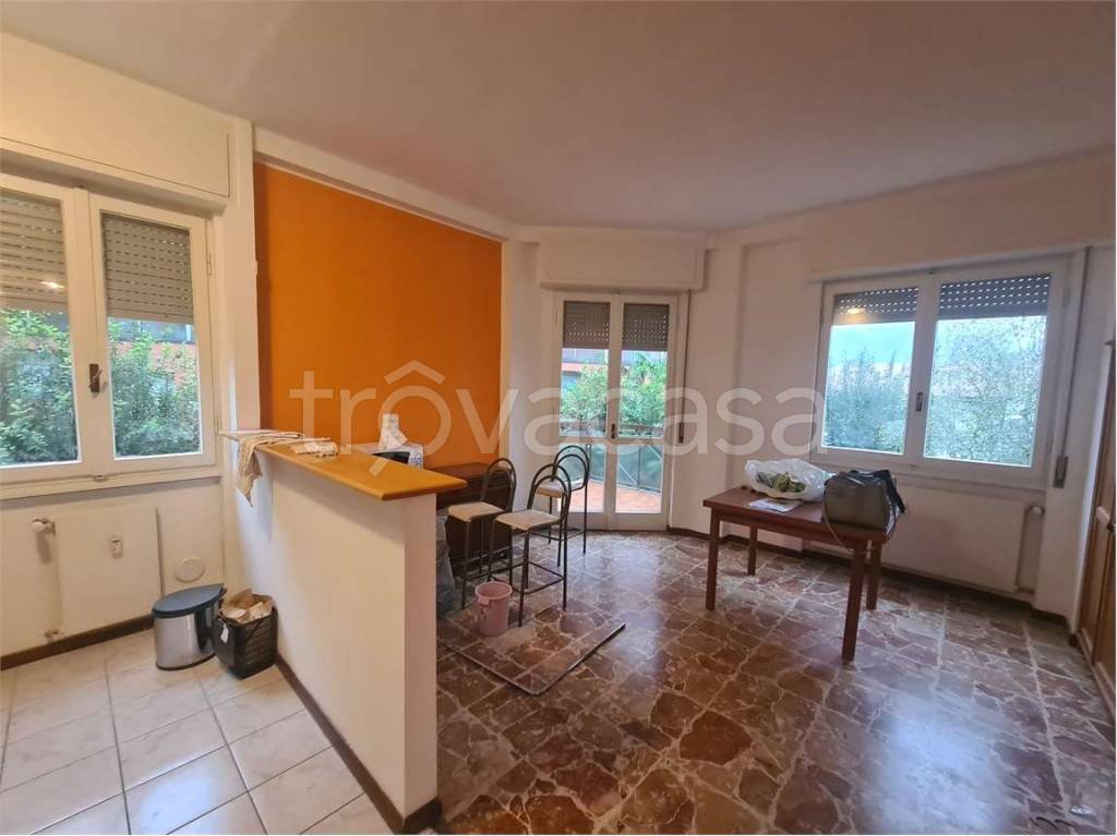 appartamento in affitto a Como in zona Salita dei Cappuccini