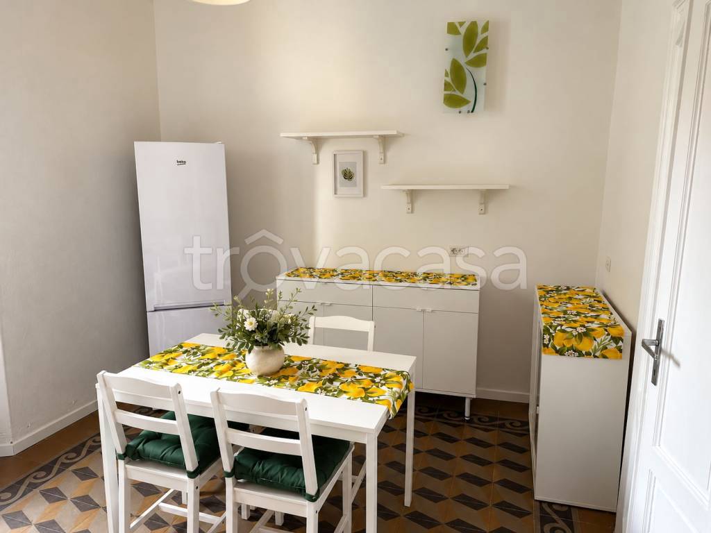 appartamento in affitto a Como in zona Borghi
