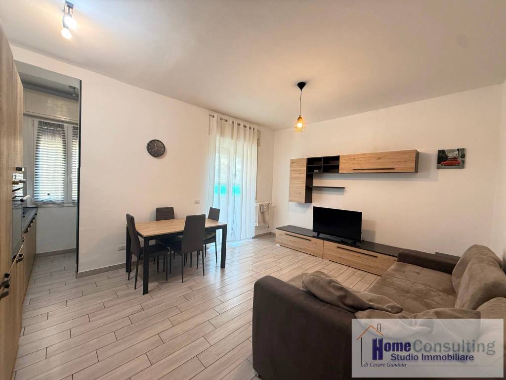 appartamento in affitto a Como in zona Borghi