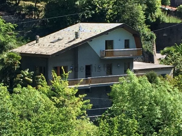 casa indipendente in affitto a Dizzasco