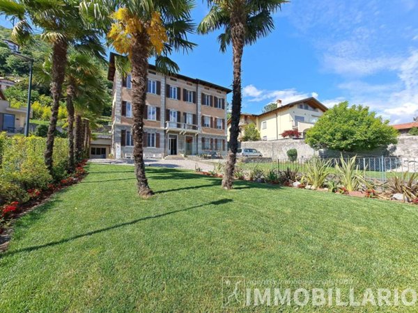 casa indipendente in affitto a Domaso