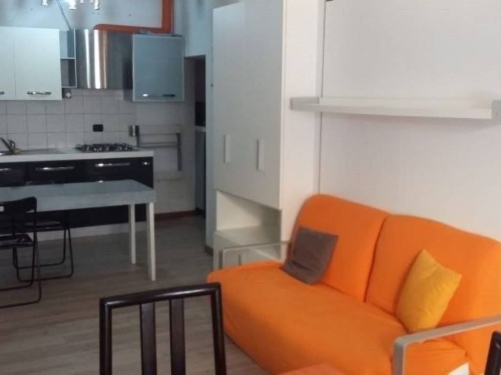 appartamento in affitto a Dongo