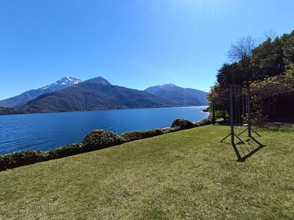 casa indipendente in affitto a Dongo