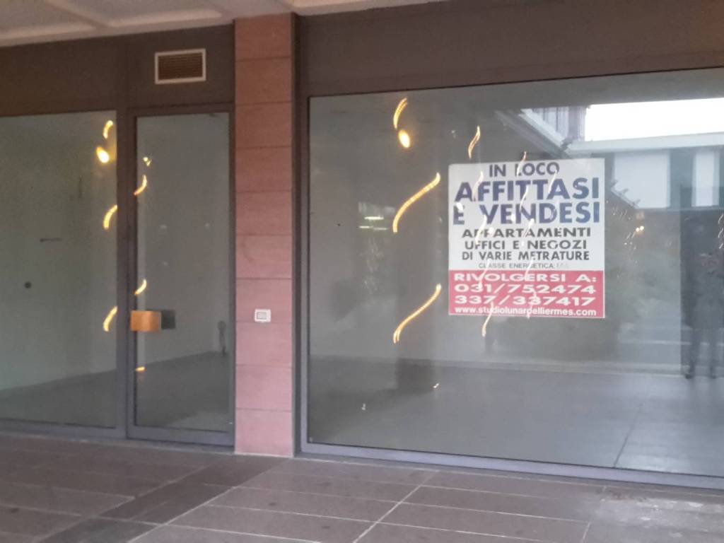 negozio in affitto ad Erba