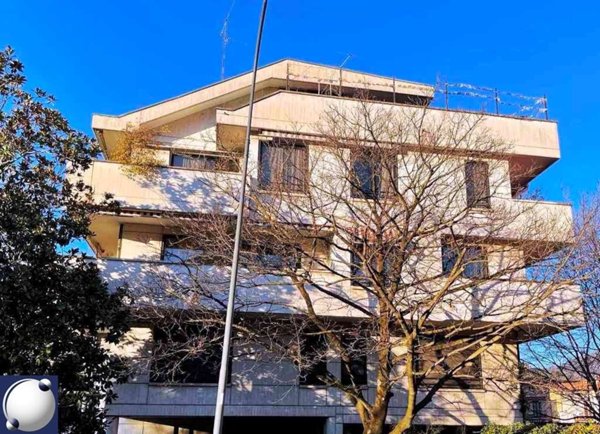 appartamento in affitto ad Erba