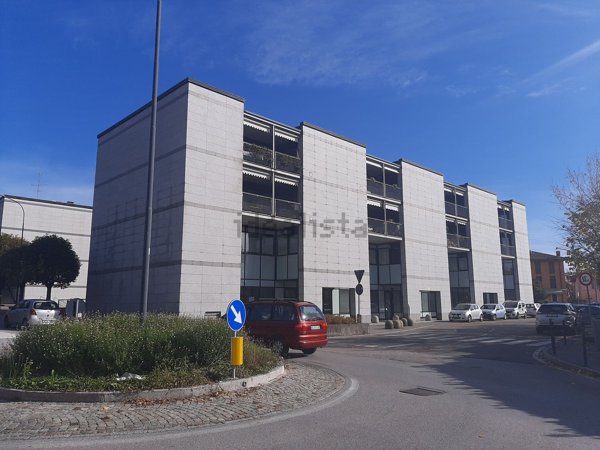 ufficio in affitto ad Erba