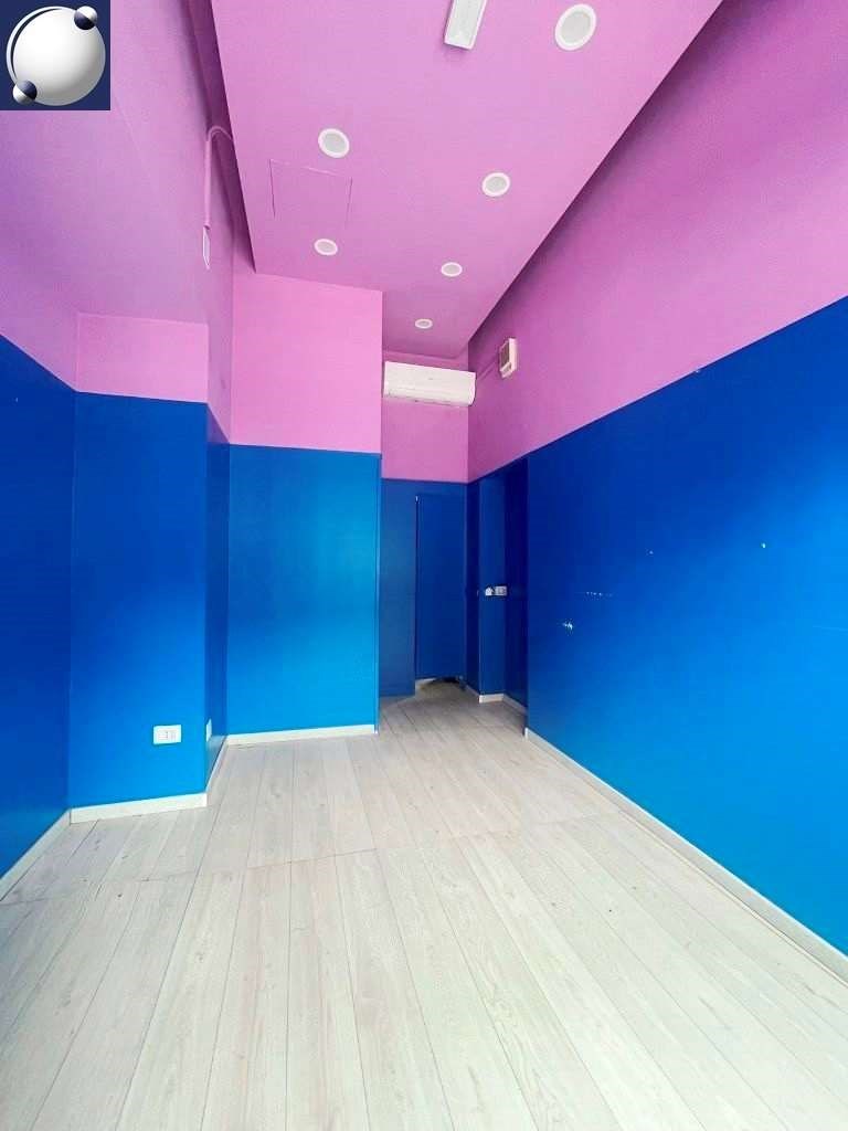 negozio in affitto ad Erba