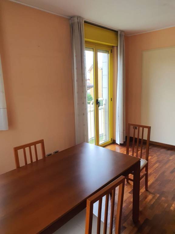 appartamento in affitto ad Erba