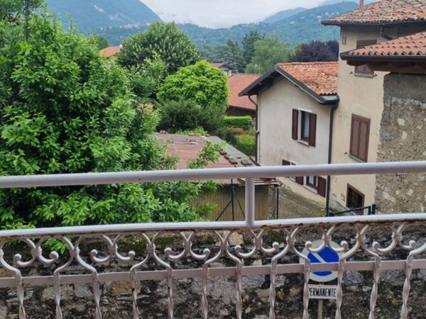 appartamento in affitto ad Erba