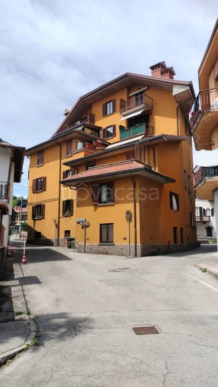 appartamento in affitto ad Erba