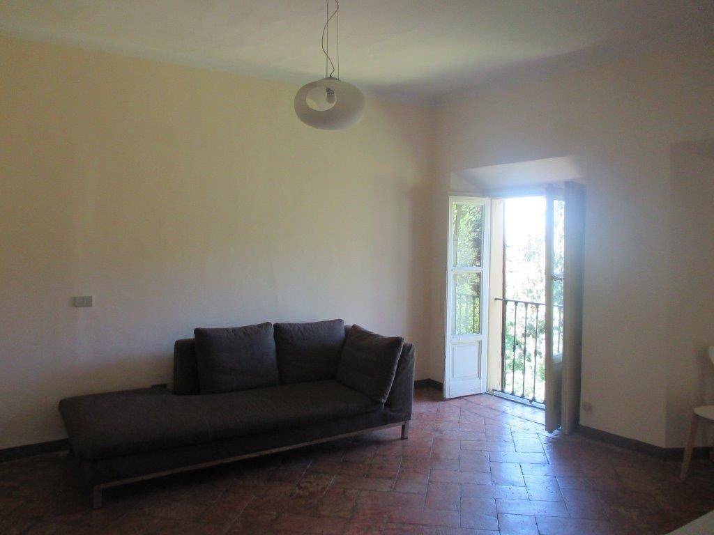 appartamento in affitto ad Erba