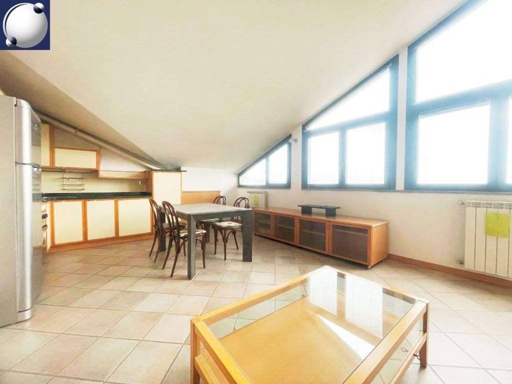 appartamento in affitto ad Erba