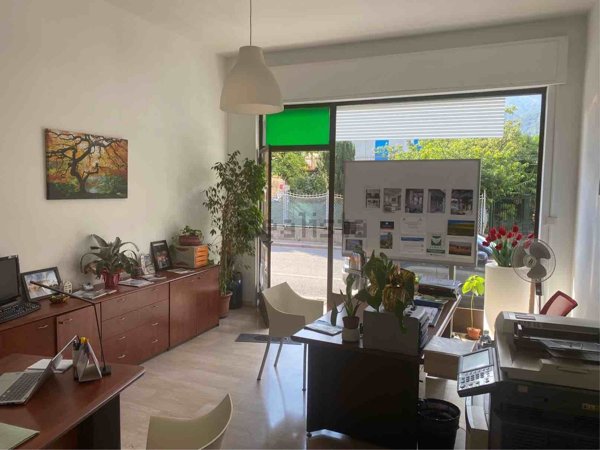 casa semindipendente in affitto ad Erba