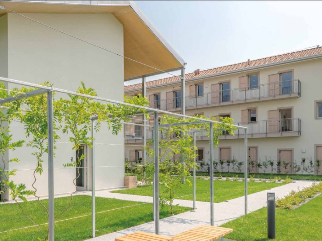 appartamento in affitto ad Erba