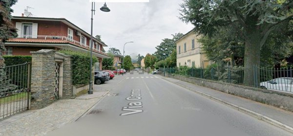 appartamento in affitto ad Erba