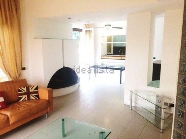 appartamento in affitto ad Erba