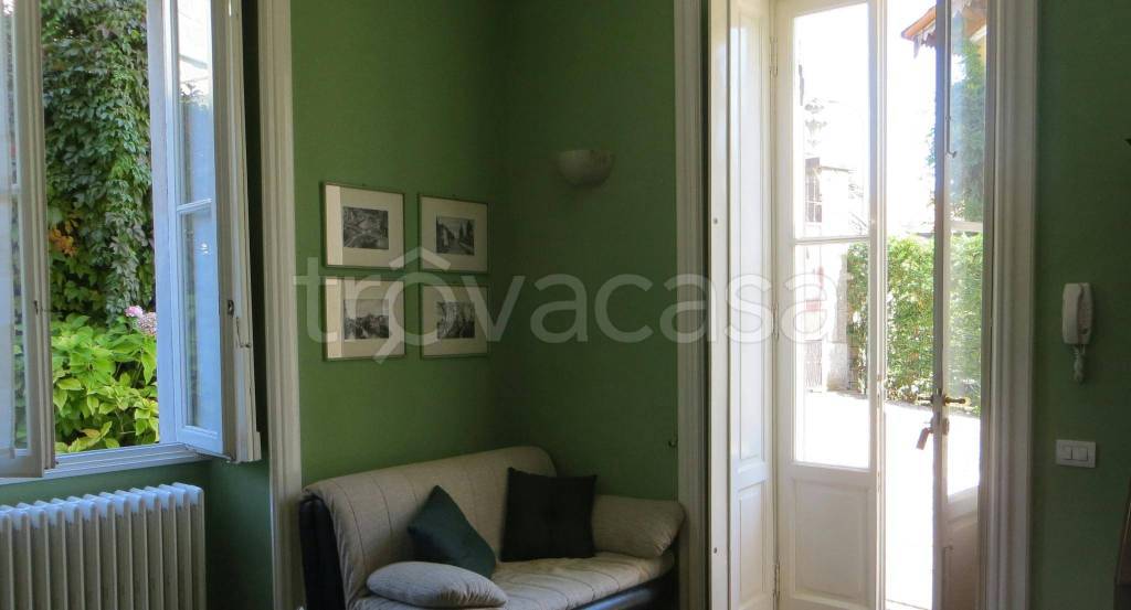 appartamento in affitto ad Erba