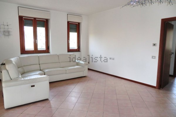 appartamento in affitto ad Erba