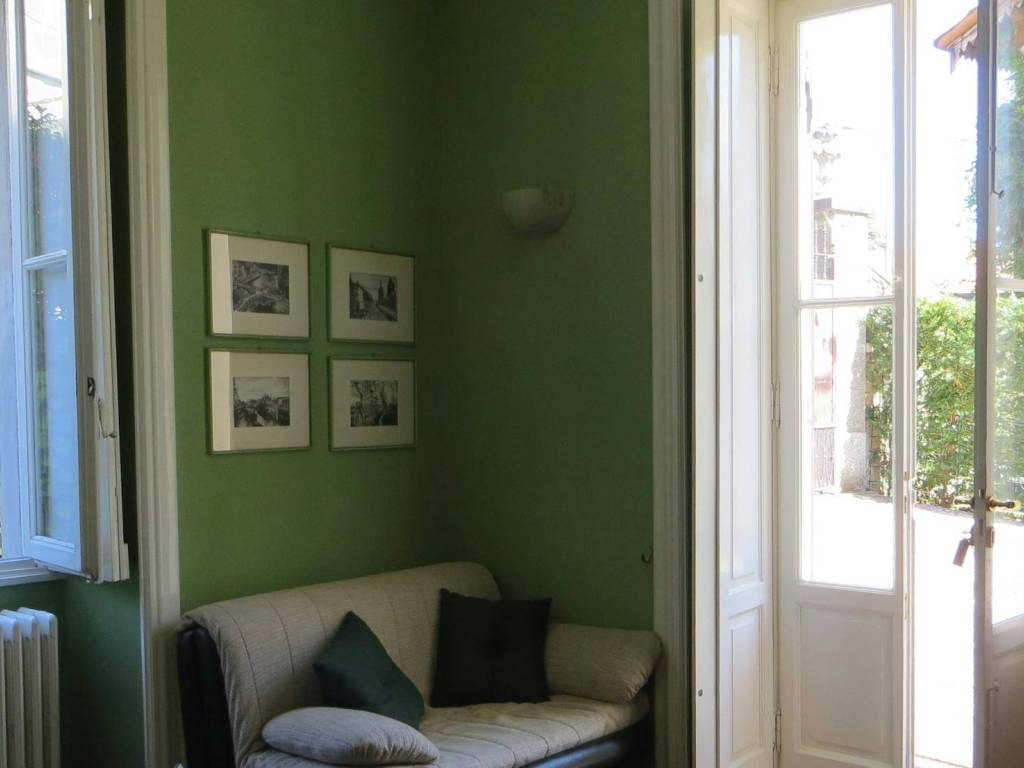 appartamento in affitto ad Erba