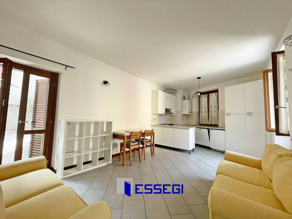 appartamento in affitto ad Erba