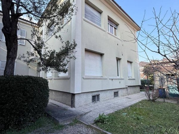 appartamento in affitto ad Erba