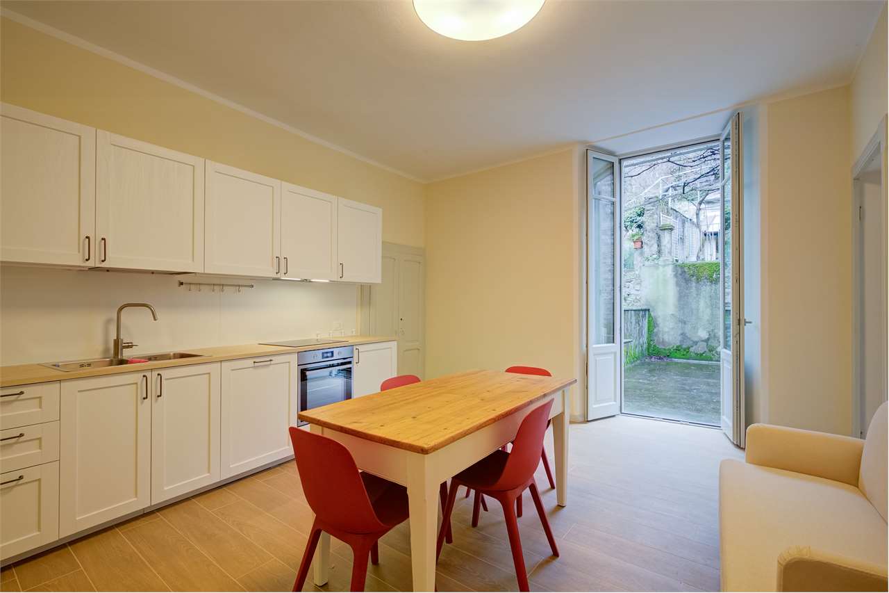 appartamento in affitto ad Erba