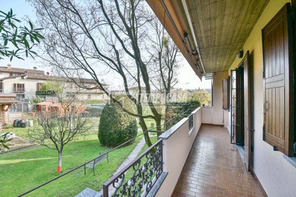 appartamento in affitto ad Erba