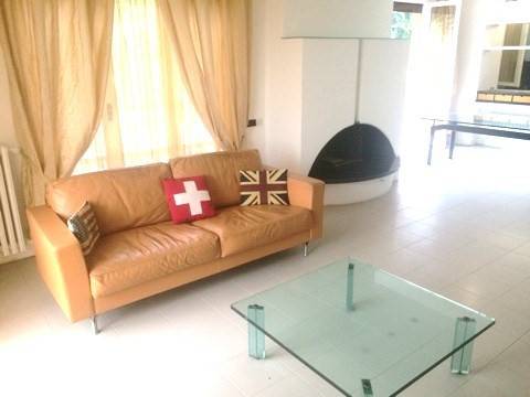 appartamento in affitto ad Erba