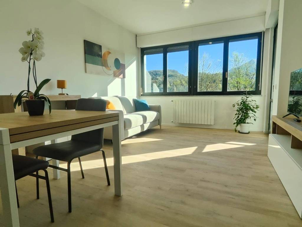 appartamento in affitto ad Erba