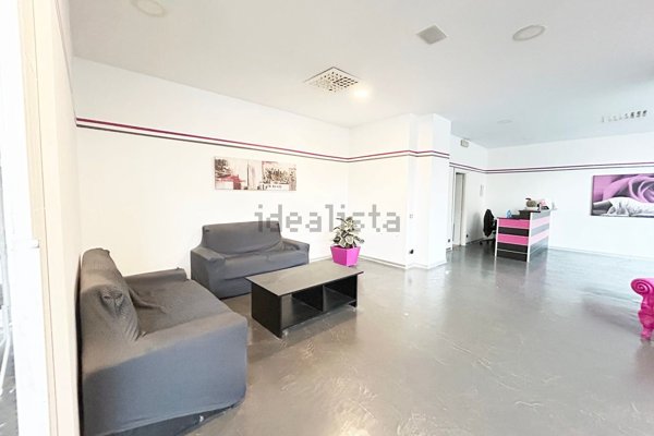 ufficio in affitto ad Erba