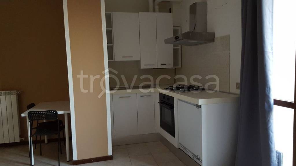 appartamento in affitto ad Erba