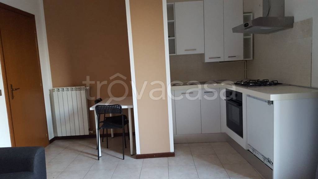 appartamento in affitto ad Erba