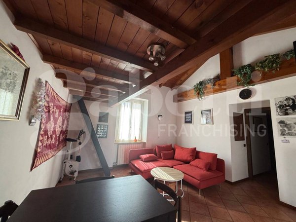 appartamento in affitto ad Erba