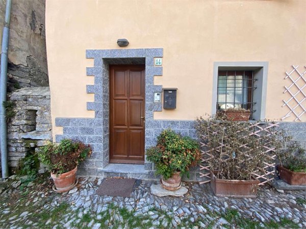 casa indipendente in affitto a Faggeto Lario in zona Molina