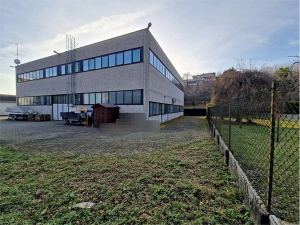 locale commerciale in affitto a Faloppio in zona Gaggino